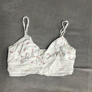 White floral cropped tank